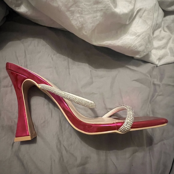 High heels - Picture 3 of 3